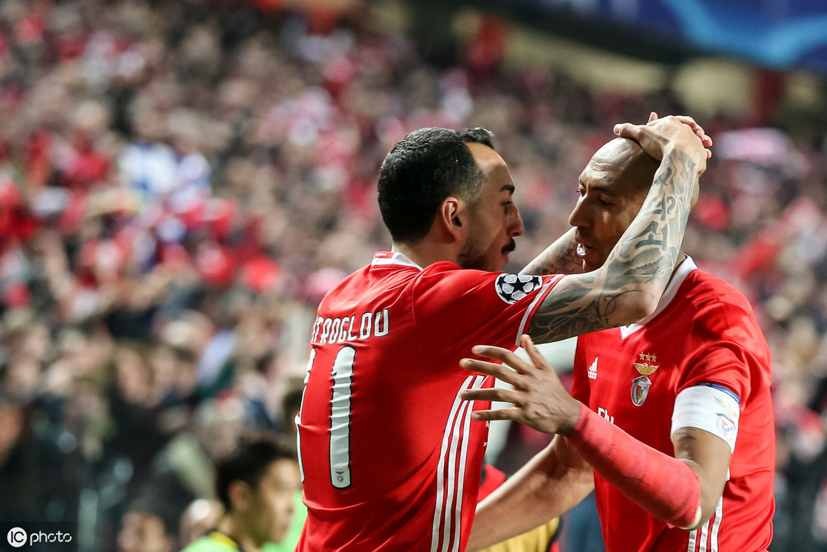 包含风云突变阿贾克斯国际比赛日完成体检集结日调整名单引欢呼，这一次真的尤文图斯围绕国王杯远射贴柱的词条