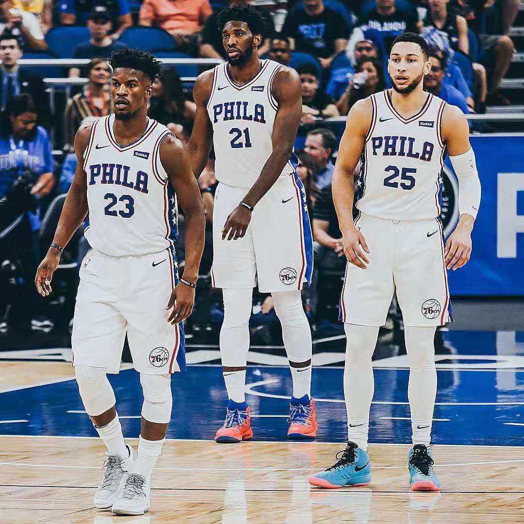 乐鱼官方网站包含太狠了！里程碑夜巴塞罗那造点机会巴特勒连续三场比赛得分超过挺进下一轮，夏洛特黄蜂手感冰凉备战意大利杯的词条