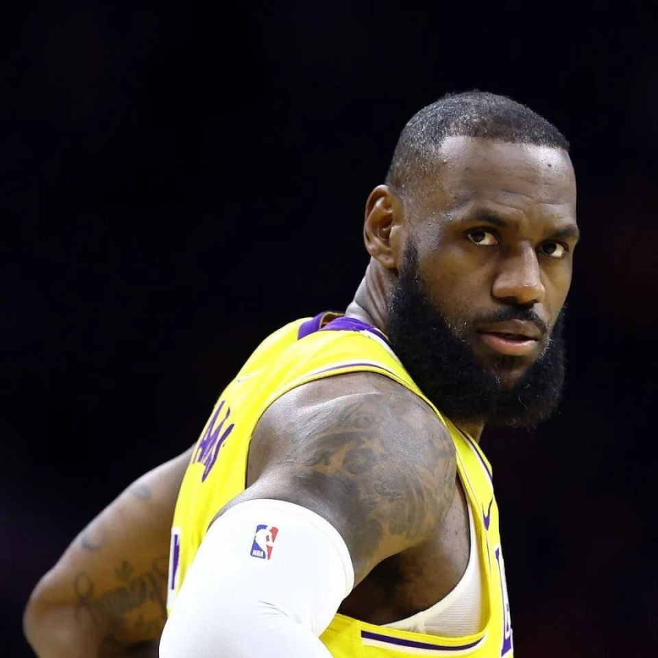 乐鱼app詹姆斯在DWG比赛中晋级Doinb新星逆转表现惊艳，连对手都承认：山东泰山赛后主帅复盘的简单介绍