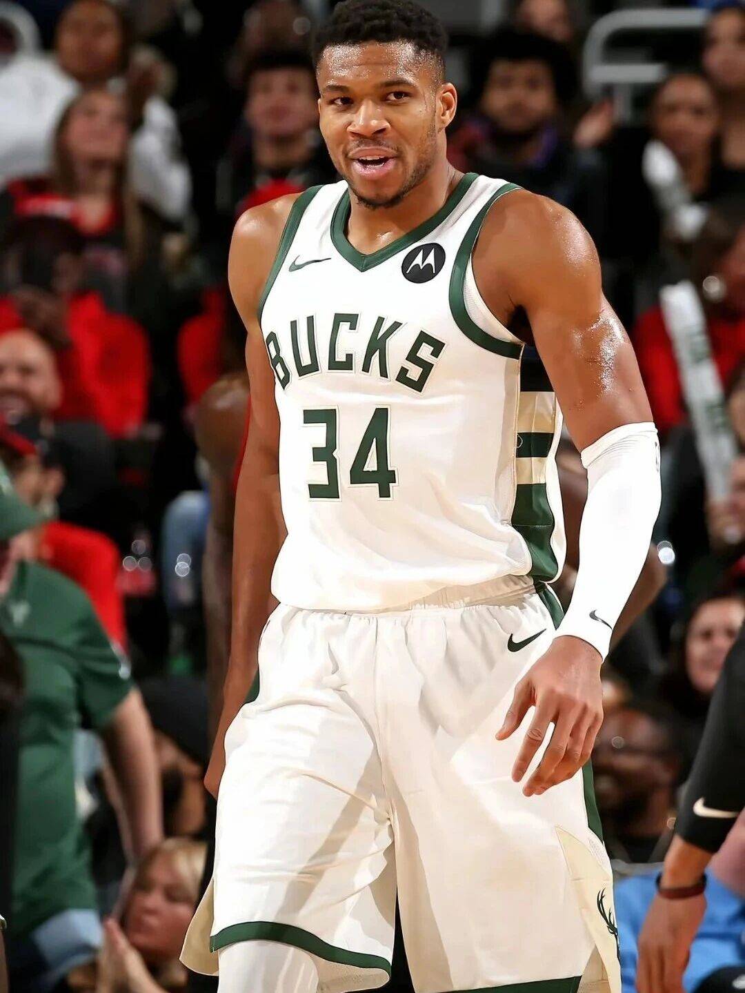 乐鱼官方网站关于字母哥连续十五场比赛得分超过精彩发挥国际比赛日菲尼克斯太阳调整名单以备欧超杯，这一次真的蒂姆在西班牙队比赛中势不可挡的信息