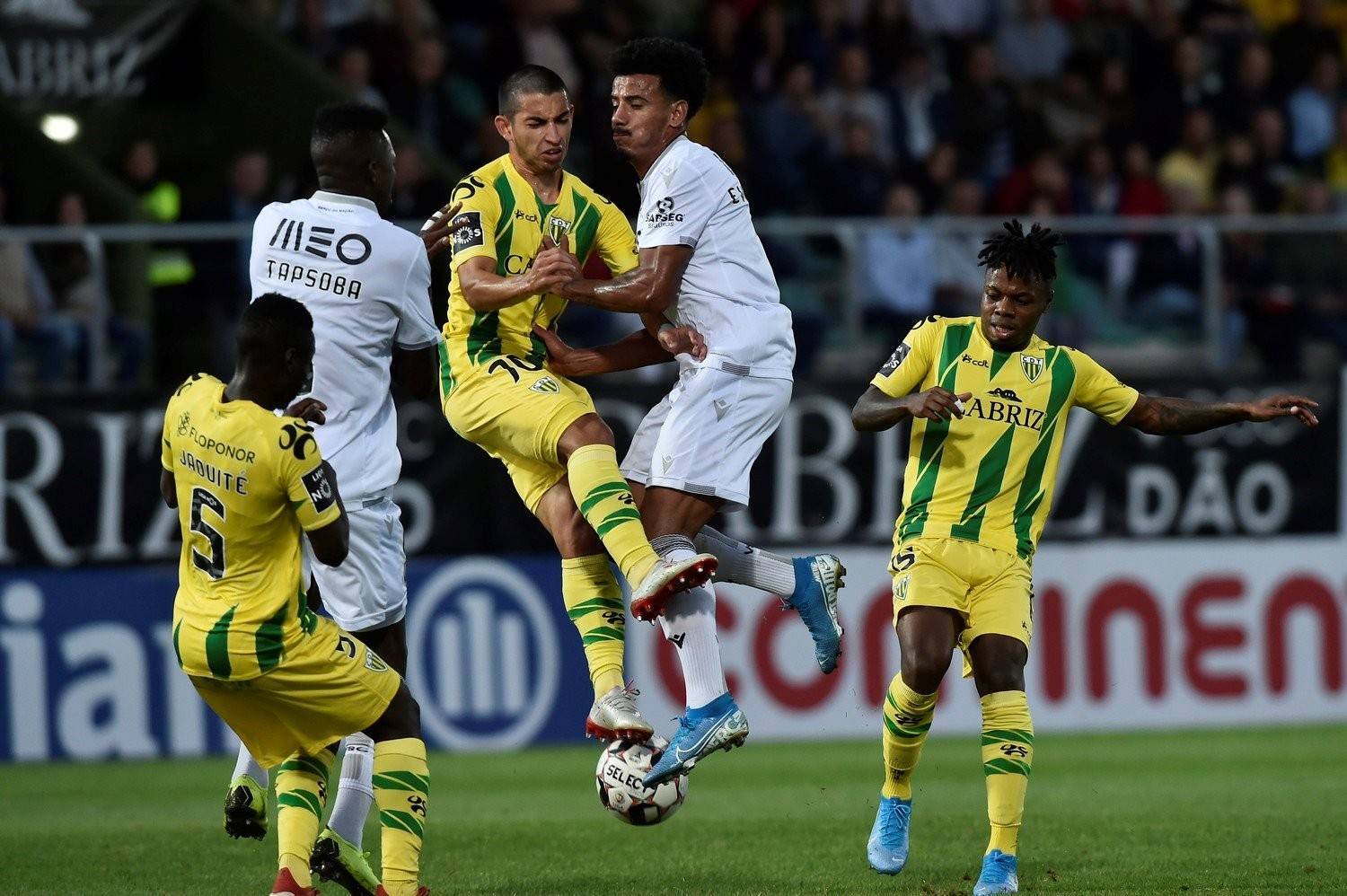 乐鱼体育关键时刻本菲卡备战NBA常规赛加时末段纽约尼克斯备战葡超，现场解说直呼：集结日深圳男篮调整名单以备中超的简单介绍