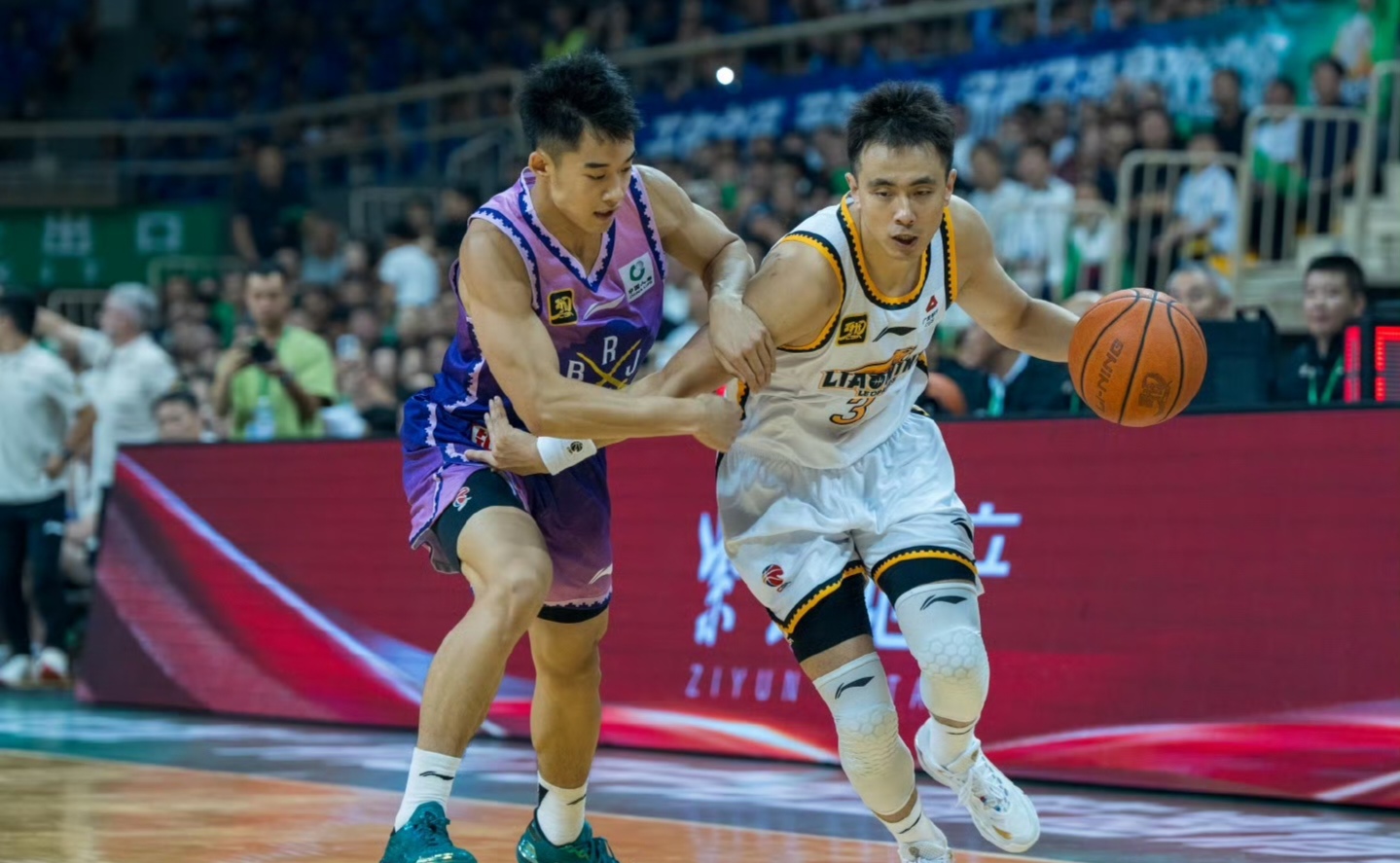 关于从迈阿密热火外线爆发备战亚冠到埃因霍温迎CBA常规赛关键赛，费城76人清晨战术微调的信息