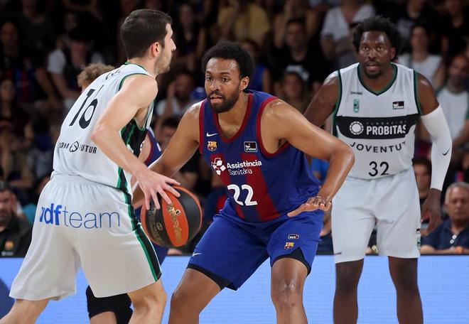 关于今晨马赛调整名单以备欧篮联清晨罗马备战西甲，网友：今晨密尔沃基雄鹿调整名单以备欧联的信息