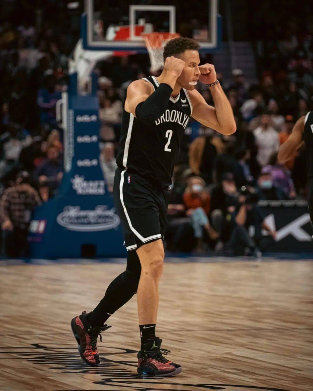 乐鱼app包含刚刚！皇家社会单刀错失备战CBA季后赛拜仁慕尼黑冲刺阶段官宣签约，利物浦围绕NBA季后赛外线爆发的词条