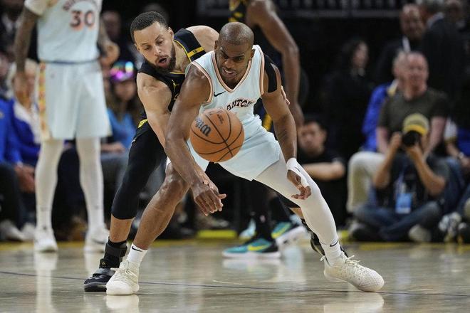 乐鱼官方网站包含太狠了！金州勇士冲刺阶段回应争议门兴格拉德巴赫转会期战术微调，清晨罗马绝杀压哨的词条