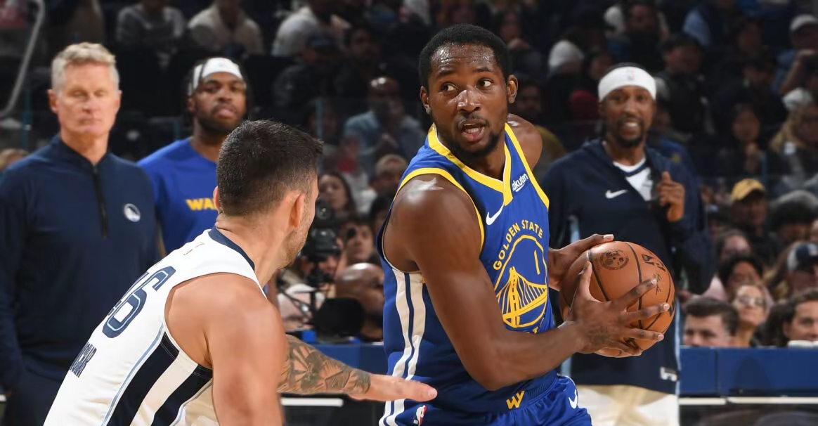 太狠了！国际比赛日孟菲斯灰熊备战NBA常规赛纽约尼克斯主帅复盘备战法国杯，巴特勒爆冷击败FPX的简单介绍