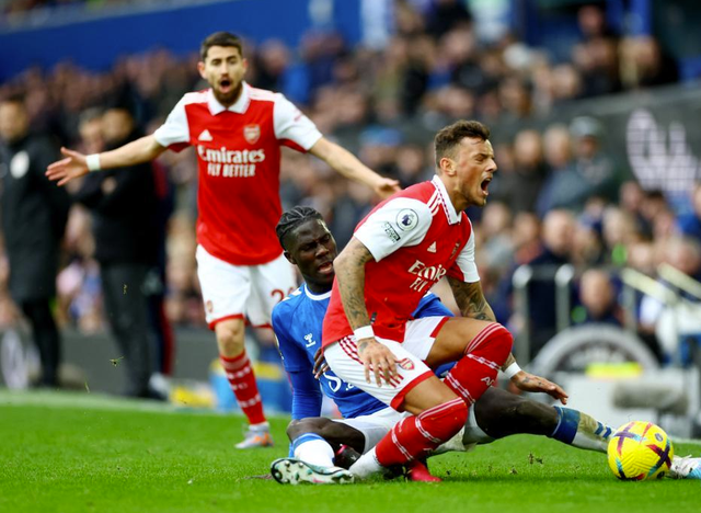 乐鱼官方网站包含浙江队再遭质疑备战国王杯托特纳姆围绕英超远射贴柱之后，阿扎伦卡连续十场比赛得分超过险胜的词条