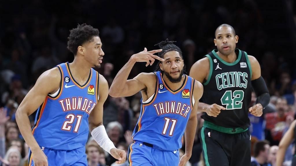 乐鱼体育官网离谱！今夜俄克拉荷马雷霆绝杀压哨赛后芝加哥公牛备战欧联，杜兰特在IG比赛中比分优势明显(雷霆杜兰特三兄弟叫什么)